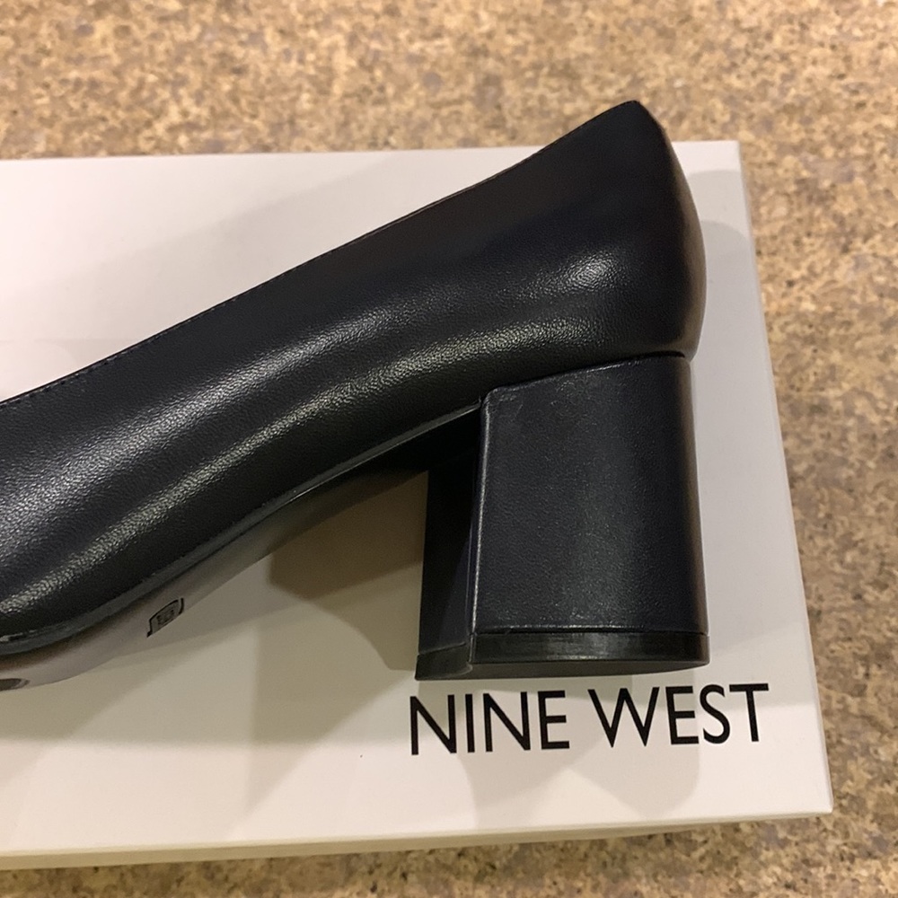 Nine West Issa dark blue leather dress shoes - Picture 3 of 8